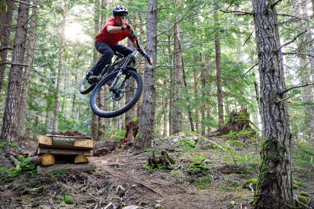 Mark-Matthews-Ethos-Enduro-Mount-Washington-11.webp